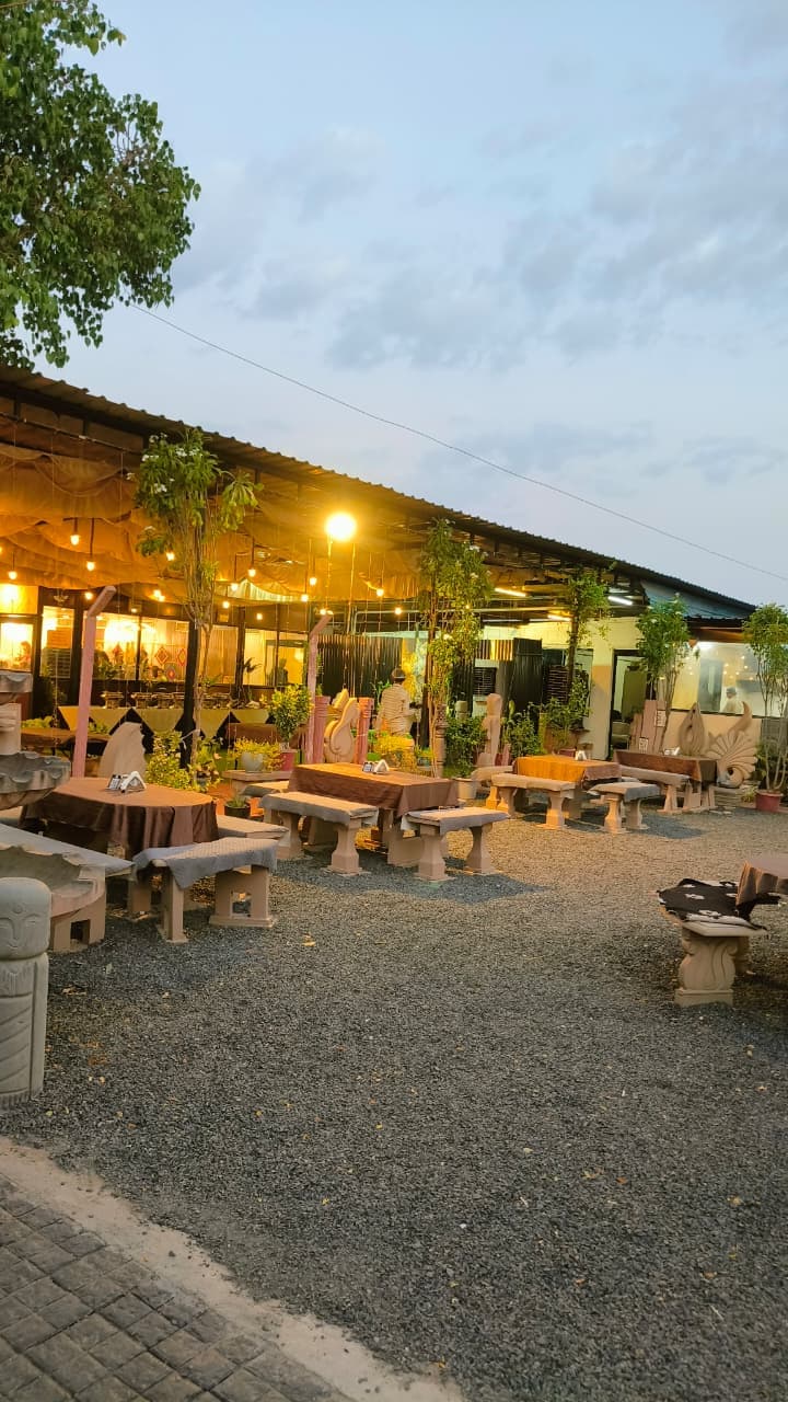 CHAV Restaurant — Dusk courtyard